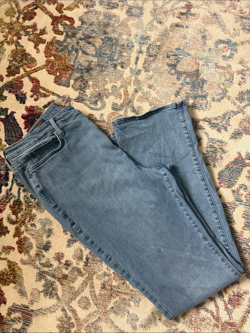 NYJD Billie Mini Boot Cut size 16